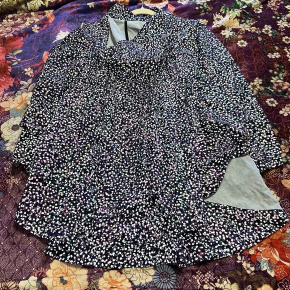 Lululemon SEAWHEEZE Horizon Runners Cape M/L Hooded Reflective Rainbow Jacket - Picture 7 of 15